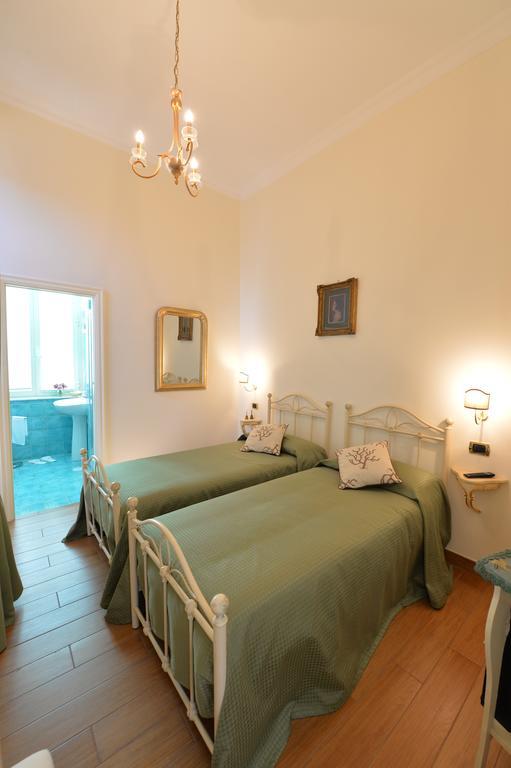 B&B Residenza Via Dei Mille Naples Luaran gambar