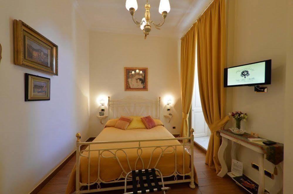 B&B Residenza Via Dei Mille Naples Luaran gambar