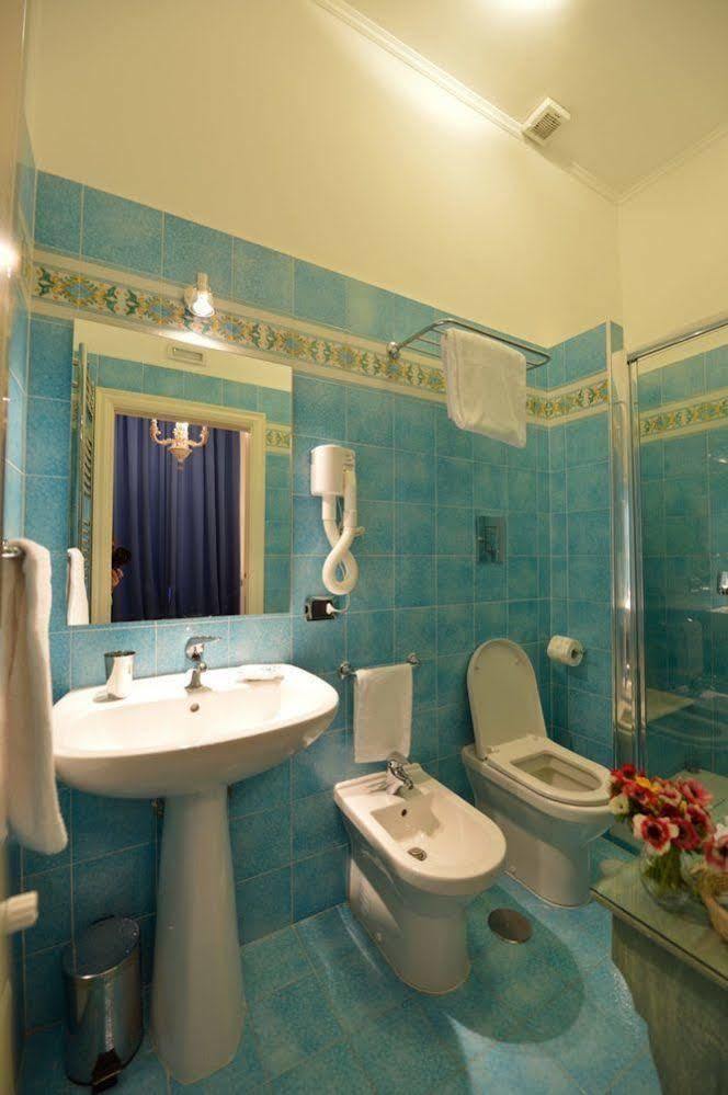 B&B Residenza Via Dei Mille Naples Luaran gambar